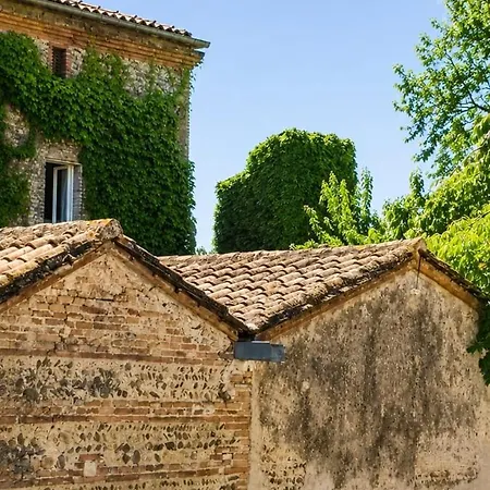 Maison De Maitre Gentil'home - Demeure De 1699 - Avec De 35 A 40 Metres Carres, Chacune Avec Sa Salle De Bains Privative - Jardins, Piscine Et Tour - Toulouse Metropole 3* Fenouillet (Haute-Garonne)