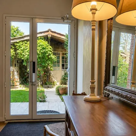 Maison De Maitre Gentil'home - Demeure De 1699 - Avec De 35 A 40 Metres Carres, Chacune Avec Sa Salle De Bains Privative - Jardins, Piscine Et Tour - Toulouse Metropole לינה וארוחת בוקר