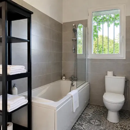 Maison De Maitre Gentil'home - Demeure De 1699 - Avec De 35 A 40 Metres Carres, Chacune Avec Sa Salle De Bains Privative - Jardins, Piscine Et Tour - Toulouse Metropole Fenouillet (Haute-Garonne)