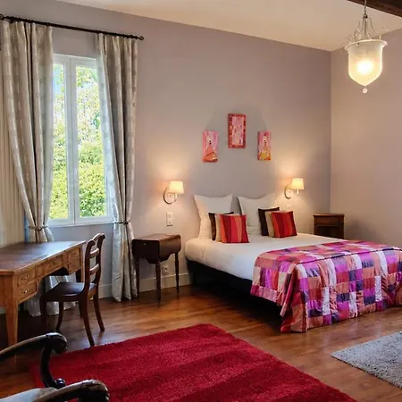 Maison De Maitre Gentil'home - Demeure De 1699 - Avec De 35 A 40 Metres Carres, Chacune Avec Sa Salle De Bains Privative - Jardins, Piscine Et Tour - Toulouse Metropole 3* Fenouillet (Haute-Garonne)
