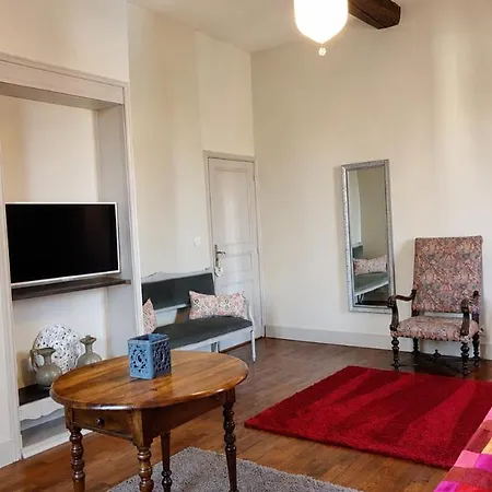 Maison De Maitre Gentil'home - Demeure De 1699 - Avec De 35 A 40 Metres Carres, Chacune Avec Sa Salle De Bains Privative - Jardins, Piscine Et Tour - Toulouse Metropole 3* Fenouillet (Haute-Garonne)